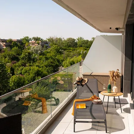 Oasis 47 In Odyssey Spa&pool-parking Mamaia