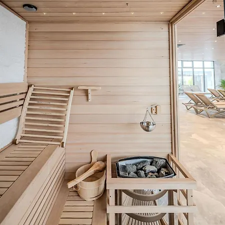 Oasis 47 In Odyssey Spa&pool-parking *